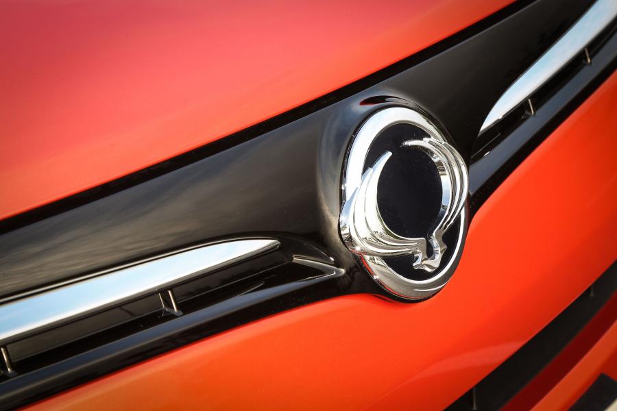 Логотип SsangYong Tivoli 2019 года  (WW) (фото 31 из 40)